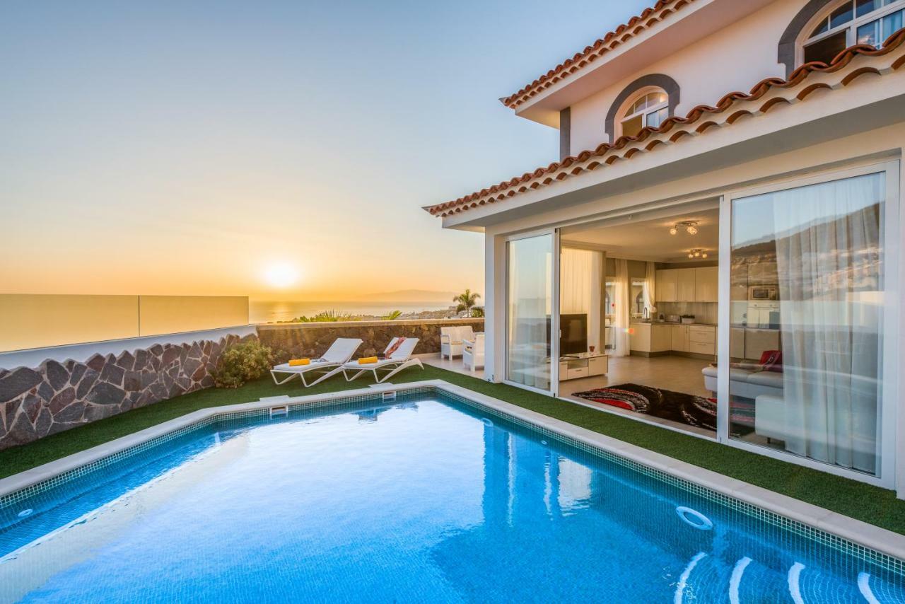 Luxury White Villa With Sea View, Heated Pool Costa Adeje  Extérieur photo