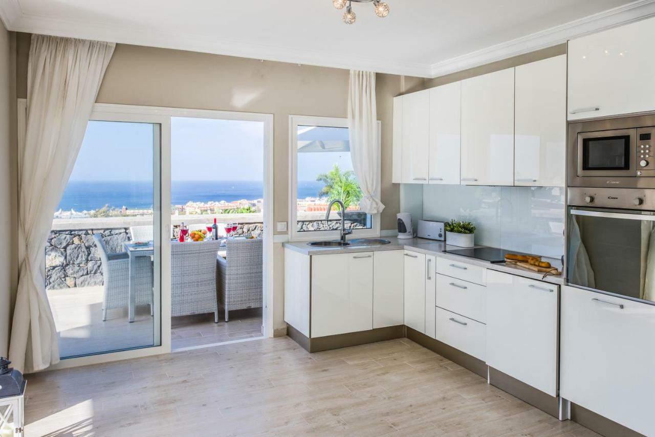 Luxury White Villa With Sea View, Heated Pool Costa Adeje  Extérieur photo