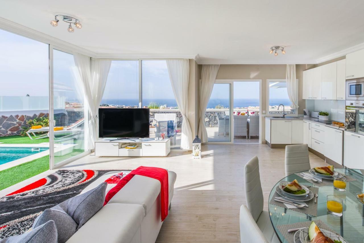 Luxury White Villa With Sea View, Heated Pool Costa Adeje  Extérieur photo