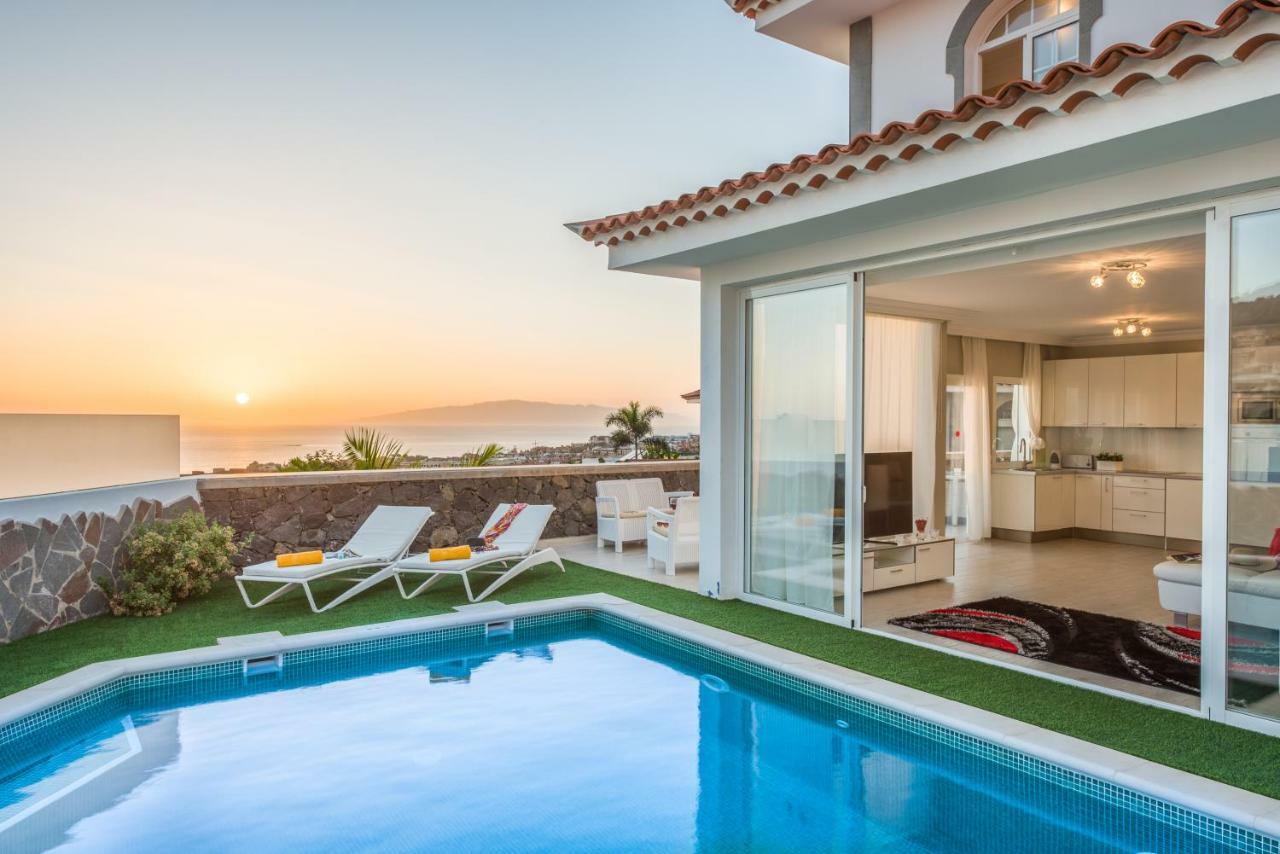 Luxury White Villa With Sea View, Heated Pool Costa Adeje  Extérieur photo